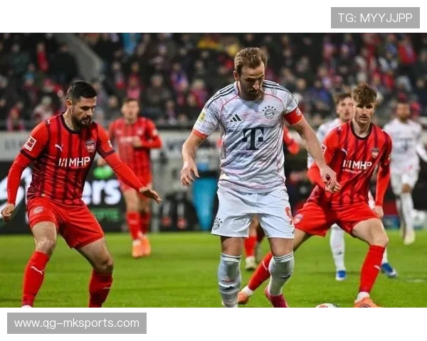 “德甲赛场火光四溅，领跑球队压力持续升高”，德甲全程